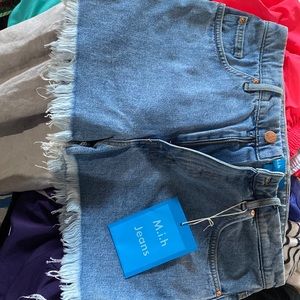NWT Women’s M.i.h jean shorts size 31 halo Haley cut off. From Neiman Marcus